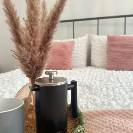 Апартаменты The - 1 Bedroom - Sleeps 2