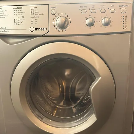 The - 1 Bedroom - Sleeps 2 *