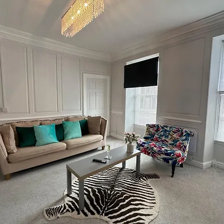 Апартаменты The - 1 Bedroom - Sleeps 2