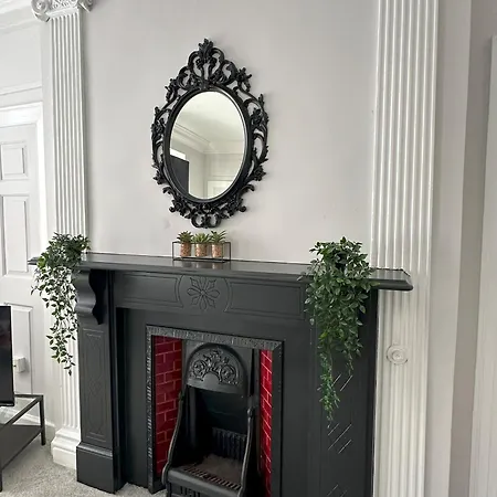 Апартаменты The - 1 Bedroom - Sleeps 2