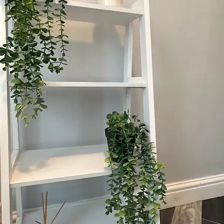 The - 1 Bedroom - Sleeps 2 *