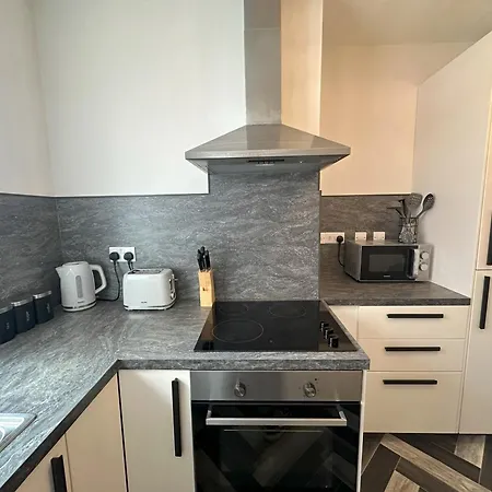 The - 1 Bedroom - Sleeps 2 Apartment